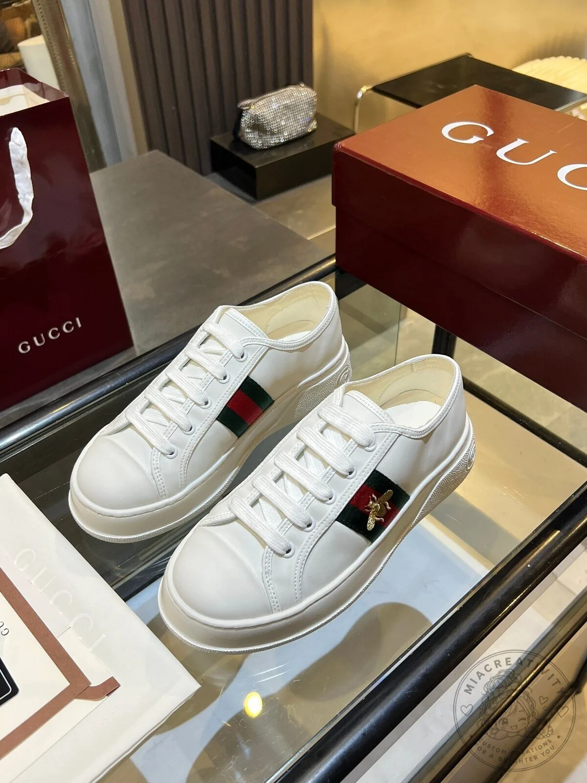 Gucci Bee Embroidered White Leather Sneakers for Women 10 Gucci Bee Embroidered White Leather Sneakers for Women